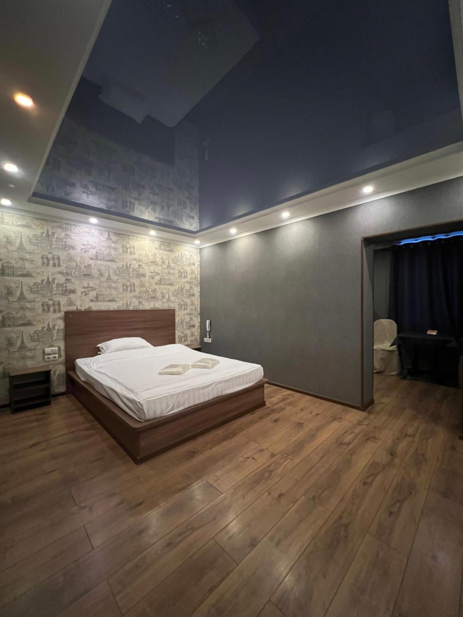 Salut Hotel บิชเคก ภายนอก รูปภาพ