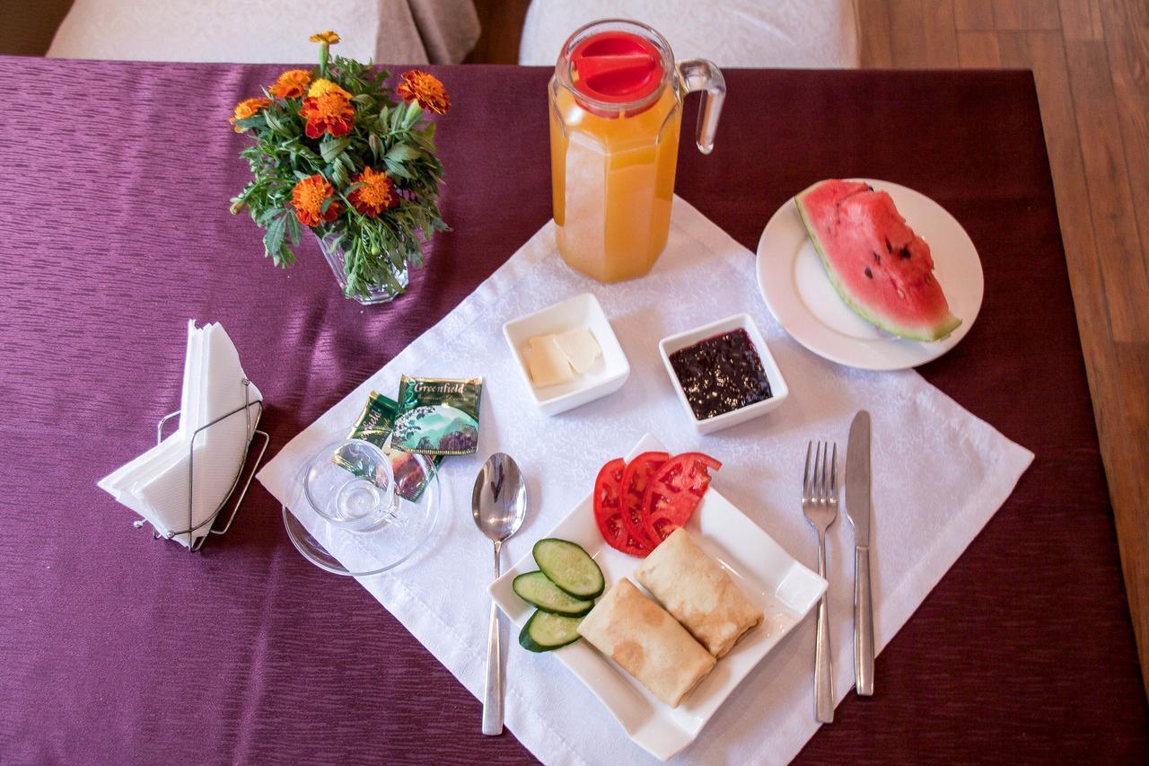 Salut Hotel บิชเคก ภายนอก รูปภาพ
