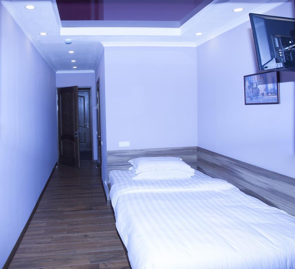Salut Hotel บิชเคก ภายนอก รูปภาพ