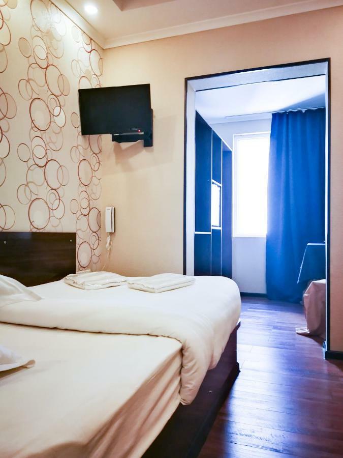 Salut Hotel บิชเคก ภายนอก รูปภาพ
