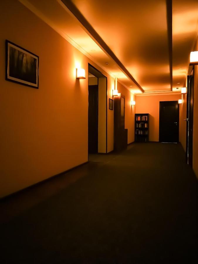 Salut Hotel บิชเคก ภายนอก รูปภาพ